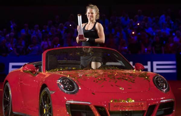 high_laura_siegemund_porsche_team_germany_porsche_tennis_grand_prix_final_stuttgart_2017_porsche_ag(1)