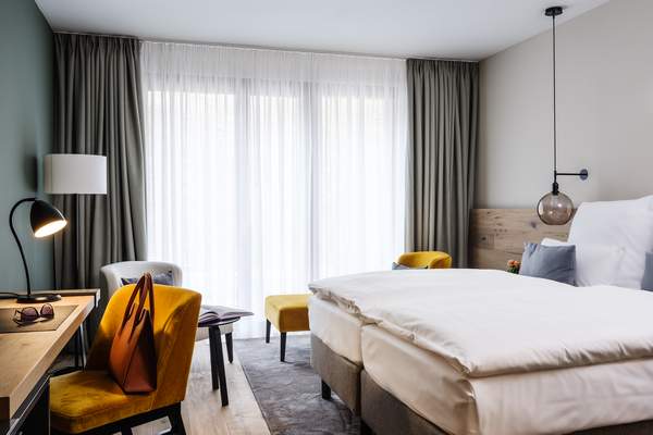 AMERON Neuschwanstein Alpsee-LR-090_Zimmer GaleriaSeehaus_Fotograf Woflgang Stahr