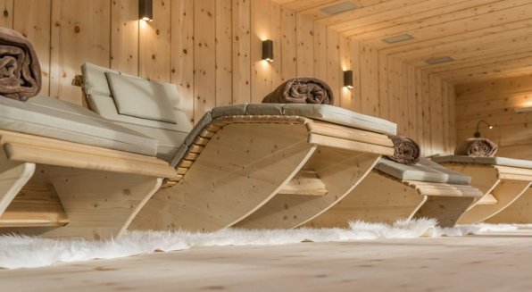 liegestuehle-ruheraum