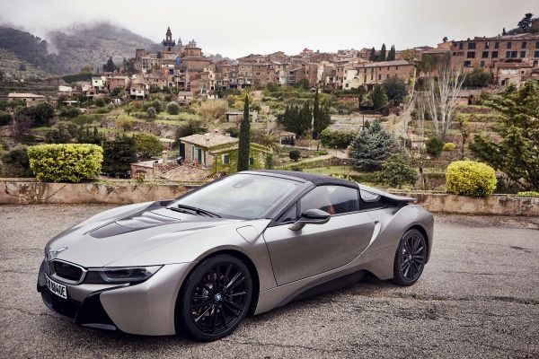 P90301797_lowRes_bmw-i8-roadster-04-2
