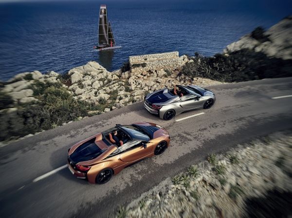 P90301945_lowRes_cooperation-bmw-i--m